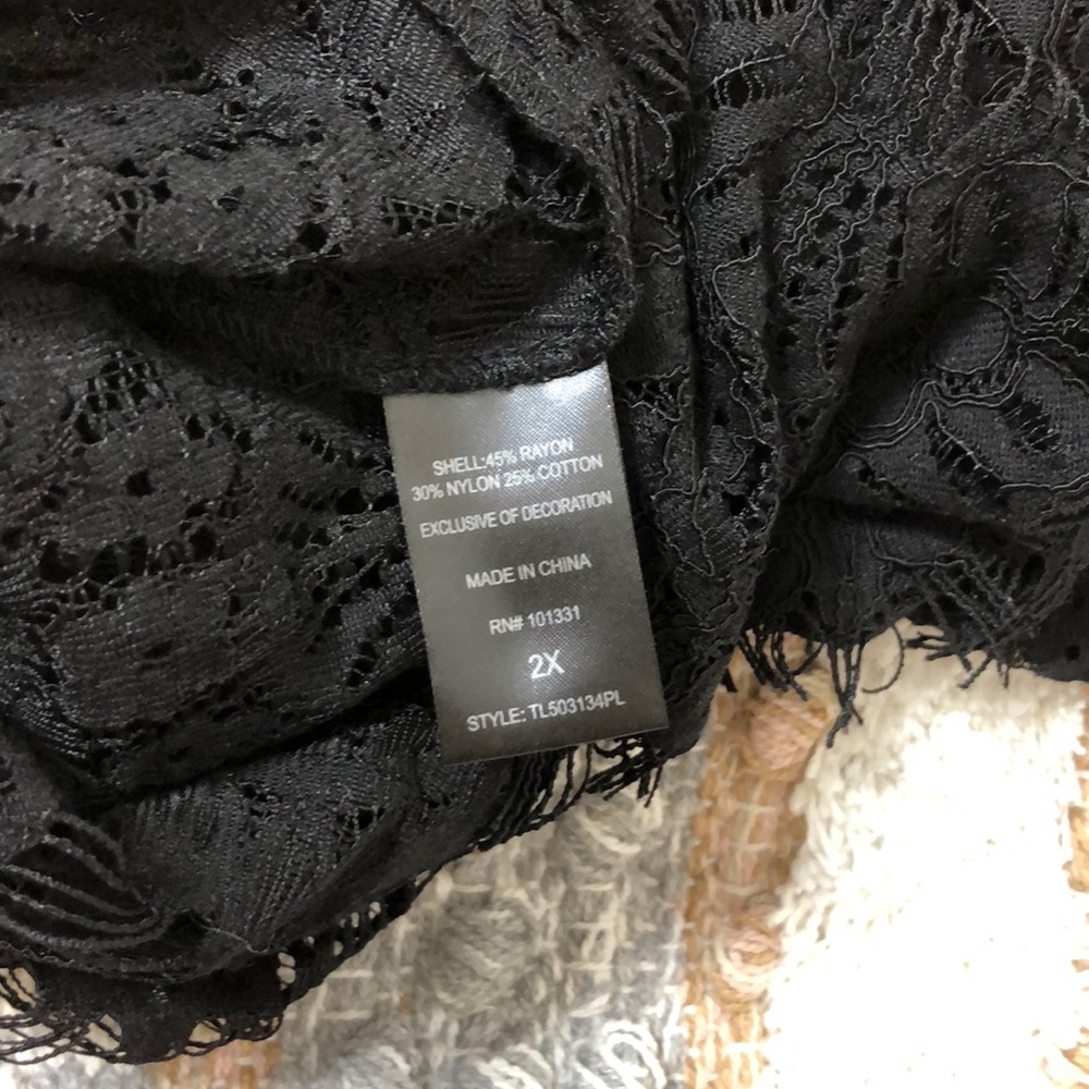 NWT Charlotte Russe Black Lace Top - Picture 4 of 4